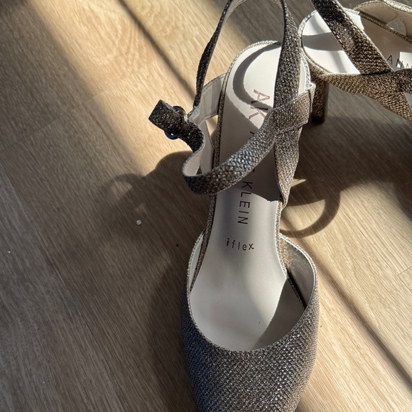 Anne Klein Gold Pointed Toe Heels - Picture 6 of 6